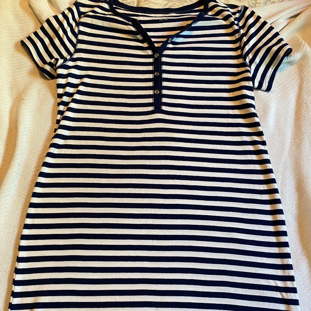 Blue and white stripe casual t-shirt dress